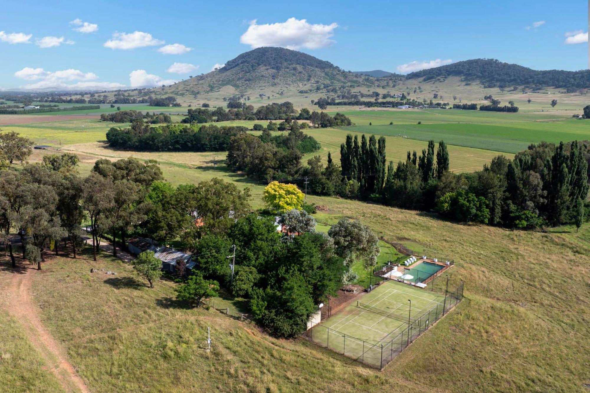 In The Grove, The Church, And Premium Private Homestead Farm stay Mudgee